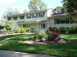 8 Coventry Rd, Wayne, NJ 07470