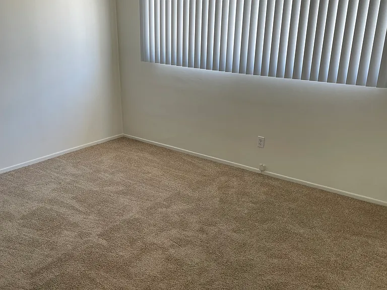 524 Avenue G #21 — Photo 16