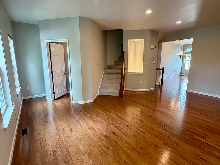 349 Wealdstone Rd — Photo 4