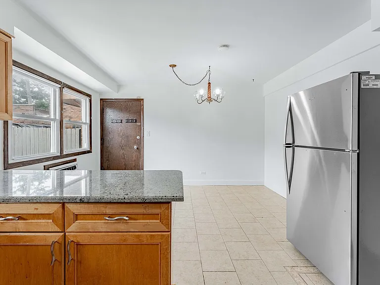 3158 N Neenah Ave #1C — Photo 20