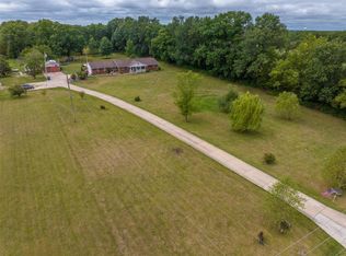 68 Snyder Rd, Troy, MO 63379