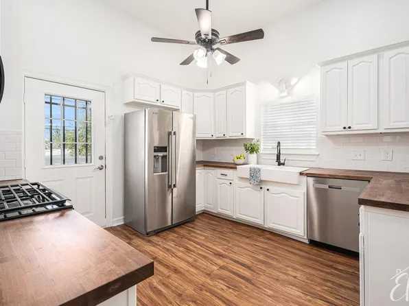 3515 Winnie St, Galveston, TX 77550