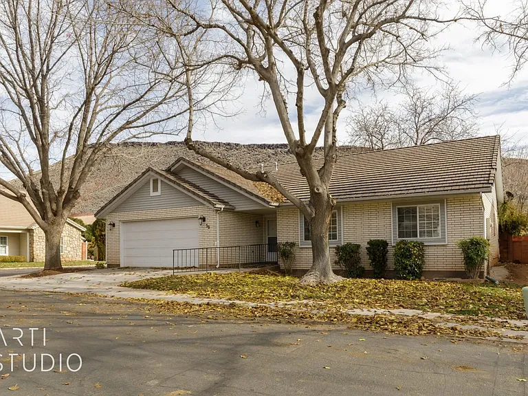 351 S Valley View Dr #30 — Photo 2