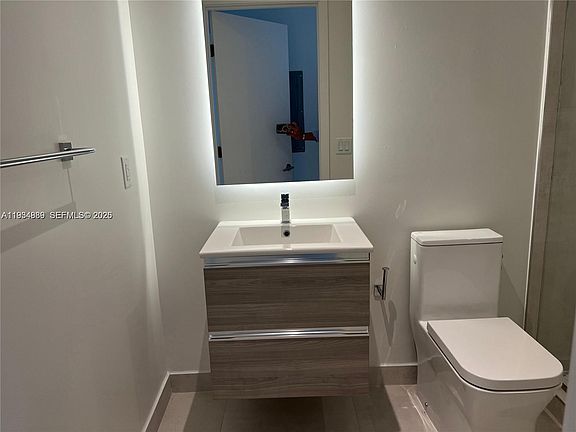 4th image of 239 SW 9th St #2103