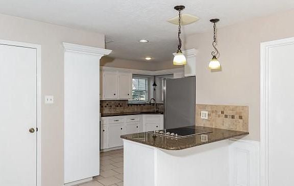 4th image of 15618 Ten Oaks Dr