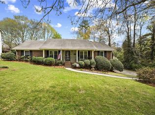 1125 Crest Brook Ln, Roswell, GA 30075