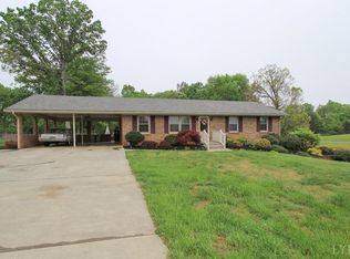 123 Ridgeview Rd, Hurt, VA 24563