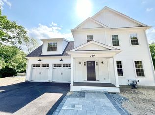 229 Old Post Rd, North Attleboro, MA 02760