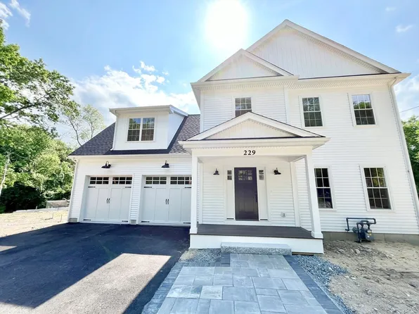 229 Old Post Rd, North Attleboro, MA 02760
