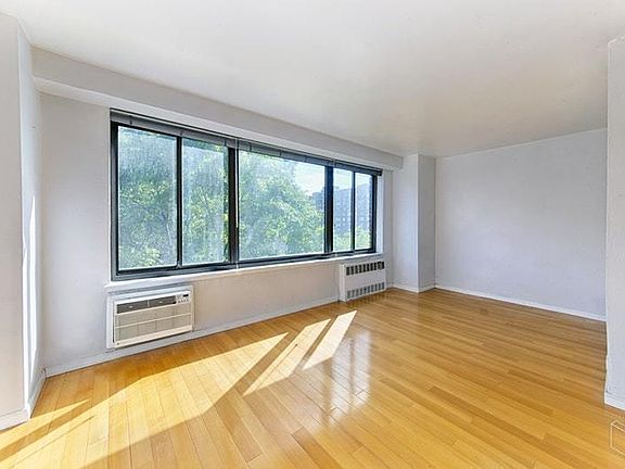 4th image of 382 Central Park W APT 7T