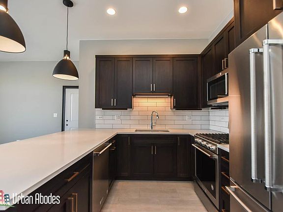 2nd image of 4326 N Ashland Ave #Ua1