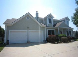 1121 SE Bordner Dr, Lees Summit, MO 64081