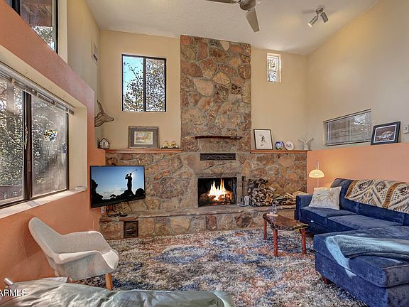 3rd image of 3407 N Ridge Trail