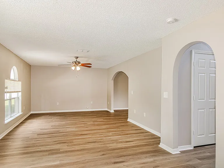 6510 Hillview Rd — Photo 10