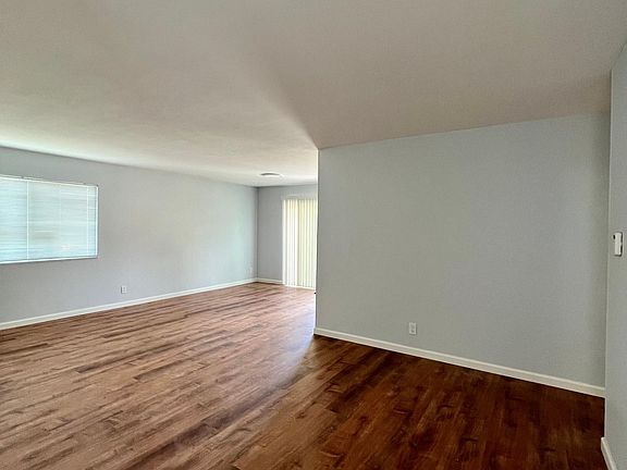 3rd image of 1301 Pequena St