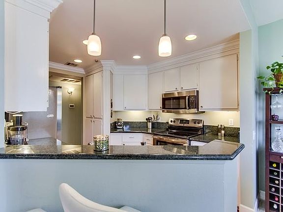 4th image of 680 Camino De La Reina APT 2412
