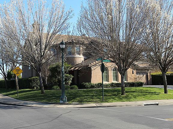 4th image of 203 Woodside Dr
