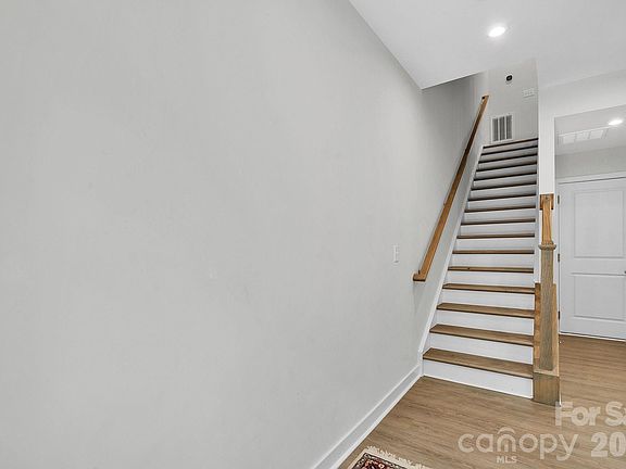 5th image of 336 Twinflower Ln