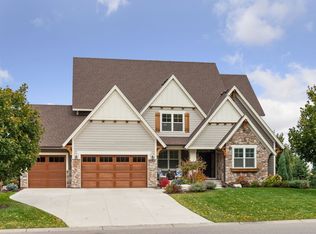 9893 Sky Ln, Eden Prairie, MN 55347