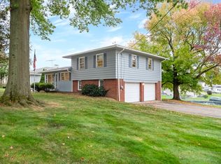 401 S Green Ln, Zelienople, PA 16063