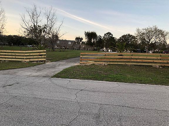 4th image of 4601 Meadowland Dr