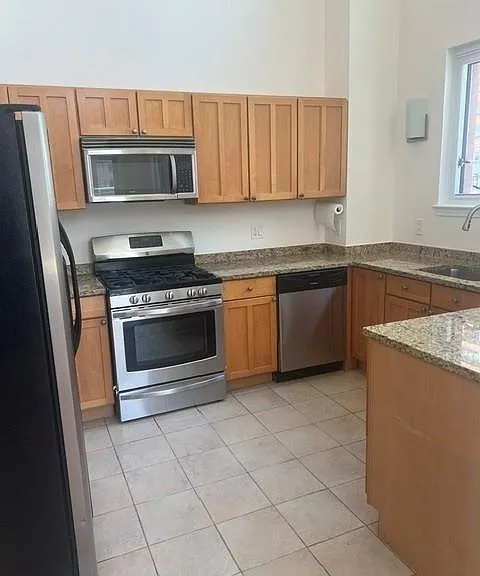 143 Morgan St #8A — Photo 17