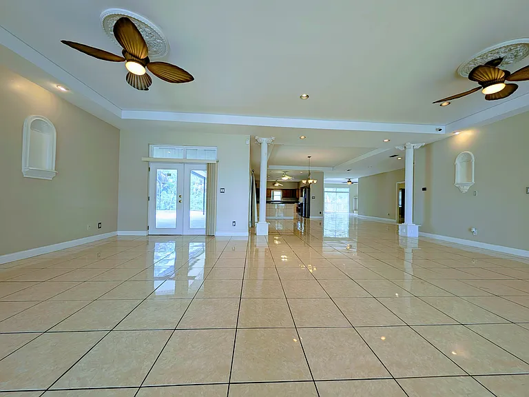 284 Peninsula Ave — Photo 9
