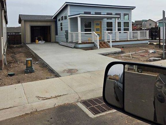 3rd image of 946 SE 10th St #11