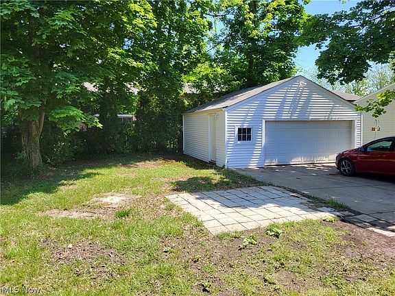 2nd image of 3383 W 231st St