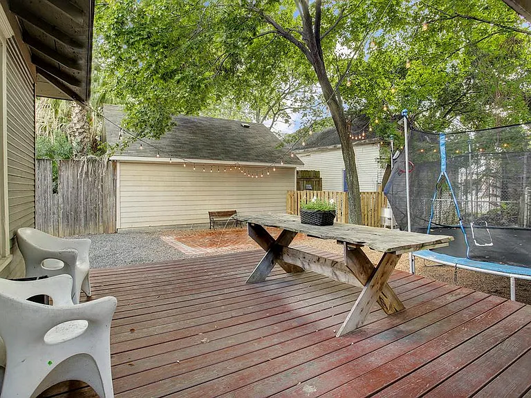 1111 Robin St — Photo 22