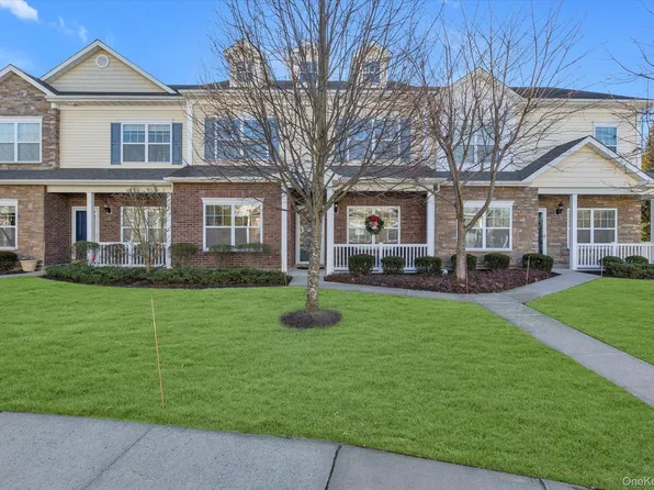 132 Rosebud Court, Patchogue, NY 11772