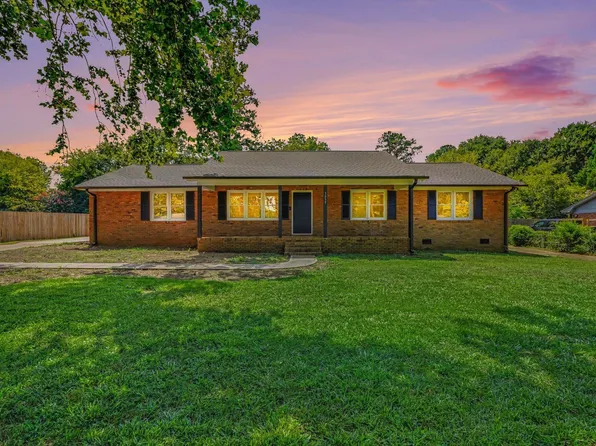 3035 Elmhurst Dr, Boiling Springs, SC 29316