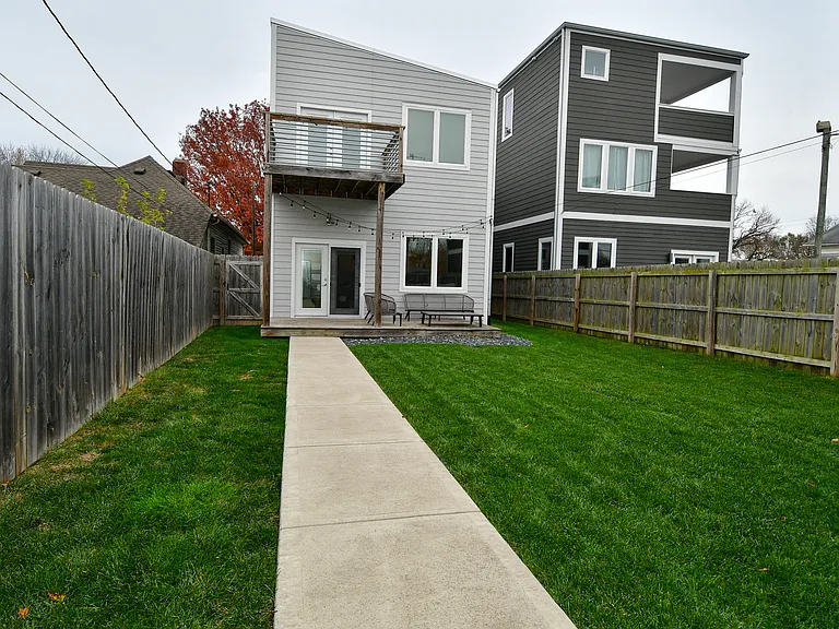 1426 Olive St — Photo 55