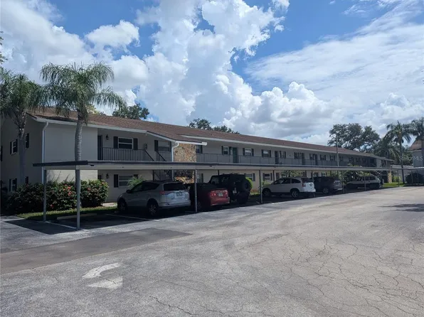 9881 113TH STREET #220, SEMINOLE, FL 33772