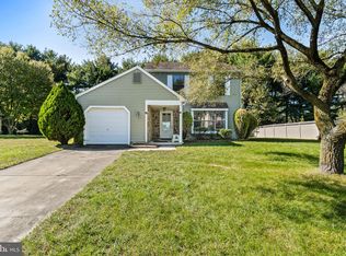 14 Devonshire Ct, Sicklerville, NJ 08081