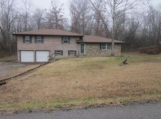 305 Pine Rd, Henryville, IN 47126