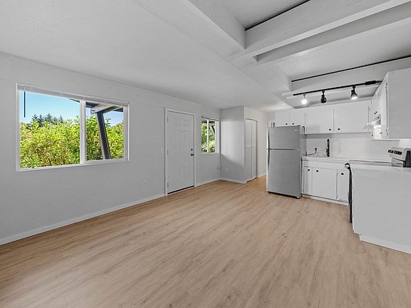 3rd image of 7320 35th Ave NE #1A