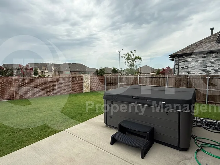 1016 Highberry Dr — Photo 17