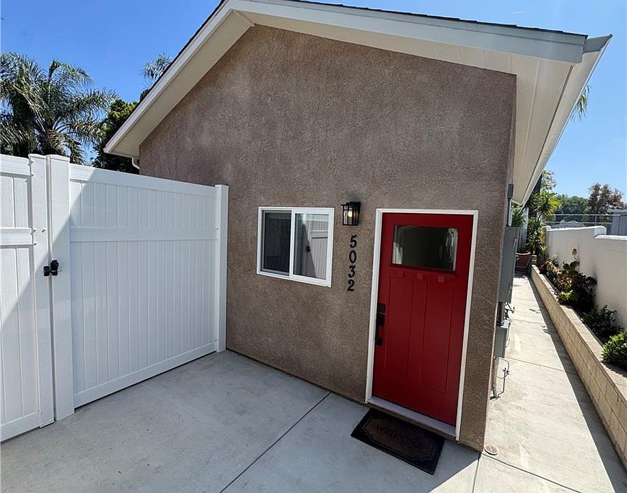 1st image of 5032 Serrania Ave