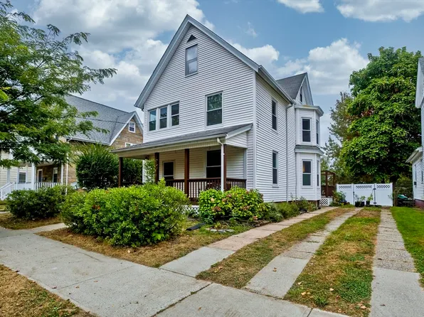 434 Pleasant St, Holyoke, MA 01040