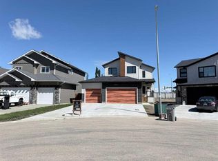 10210 S 67th Ave, Grande Prairie, AB T8W0K7