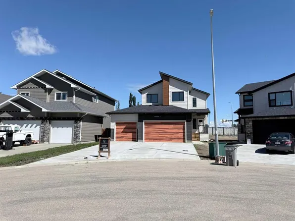 10210 S 67th Ave, Grande Prairie, AB T8W 0K7