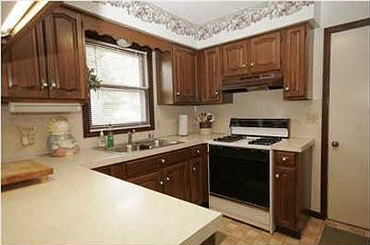 2nd image of 201 Mabel St NW