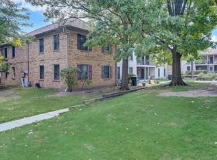 1761 Sessions Walk APT H, Hoffman Estates, IL 60169