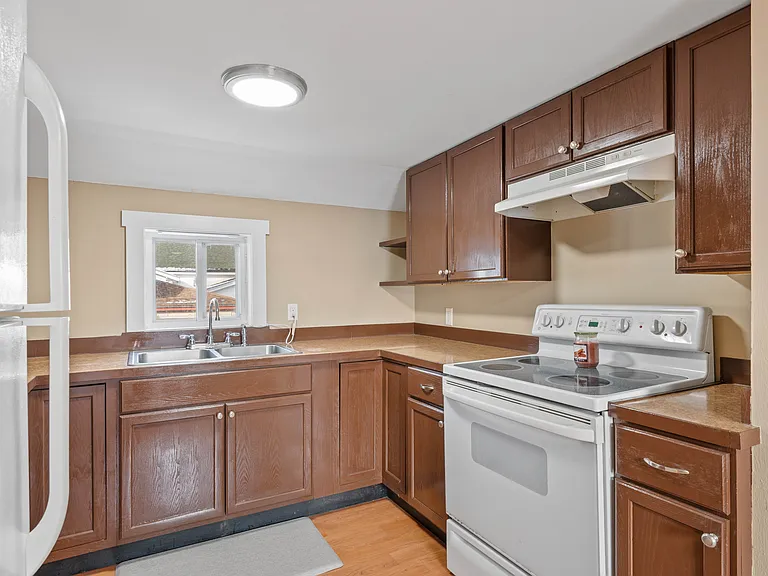 15 Jefferson St #2 — Photo 13