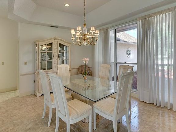 5th image of 8876 Misty Creek Dr