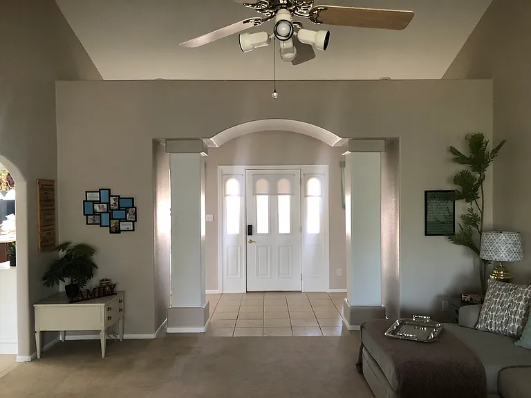 W Sherwood Dr — Photo 4