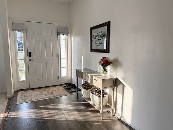 2nd image of 705 Shadow Dance Ln