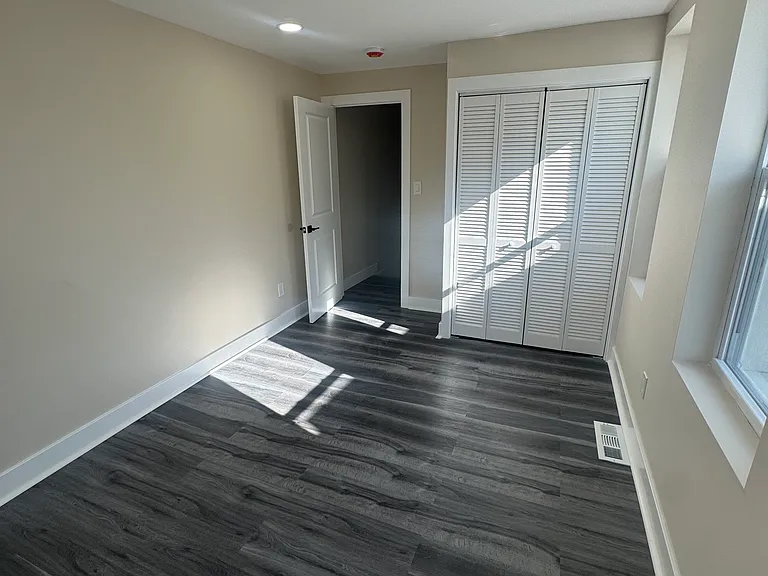 459 E High St — Photo 10