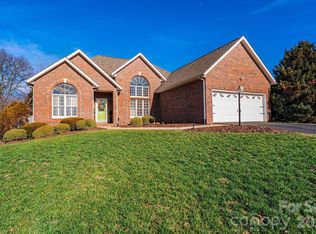 3992 Brickfield St, Hickory, NC 28602